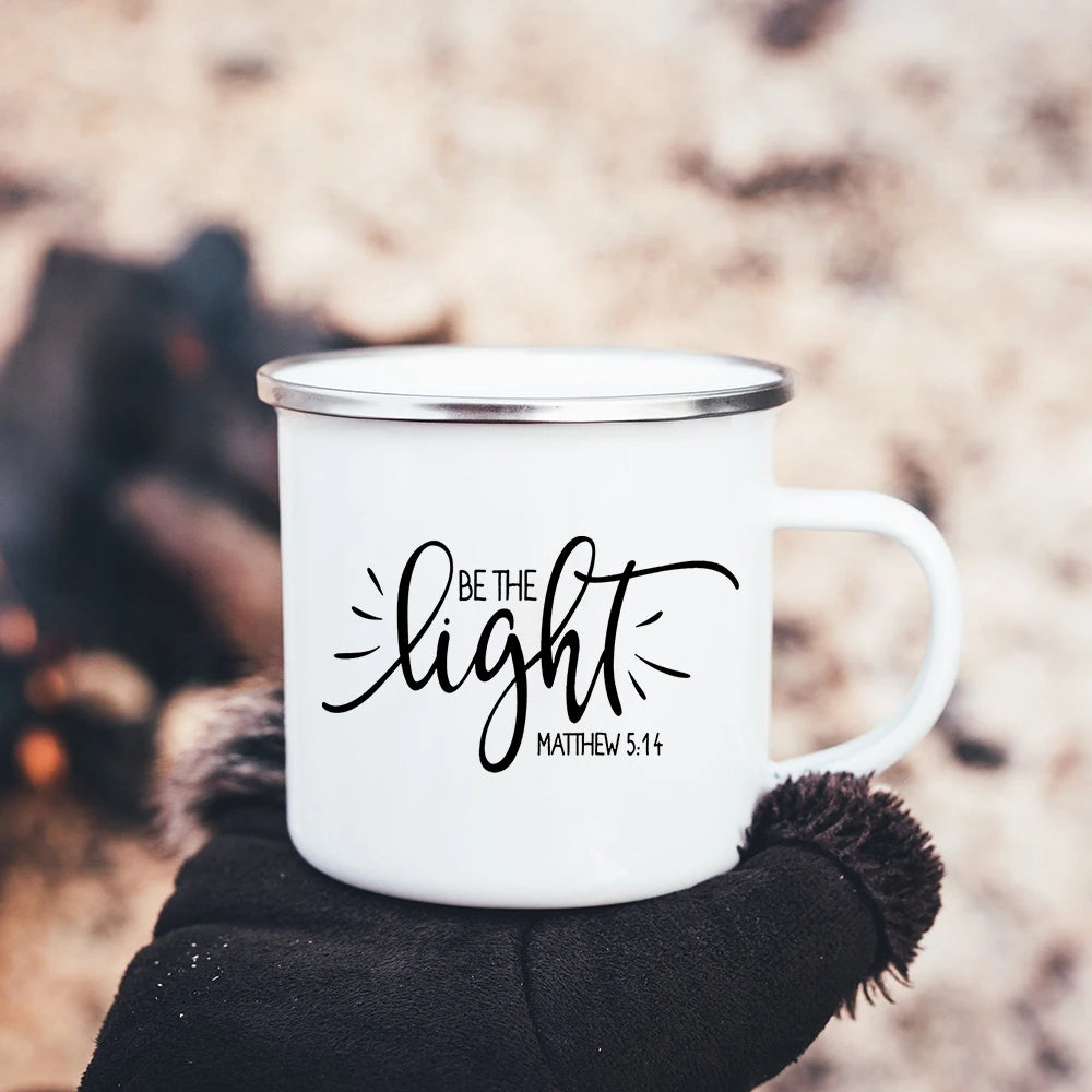 Mug chrétien “Be the Light” – Matthieu 5:14 | Foi, Espoir & Amour