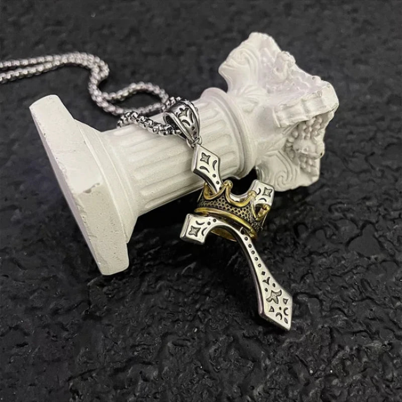 Collier Croix Royale – Pendentif argenté et doré symbolisant le Règne du Christ | Hope & Light Girlz