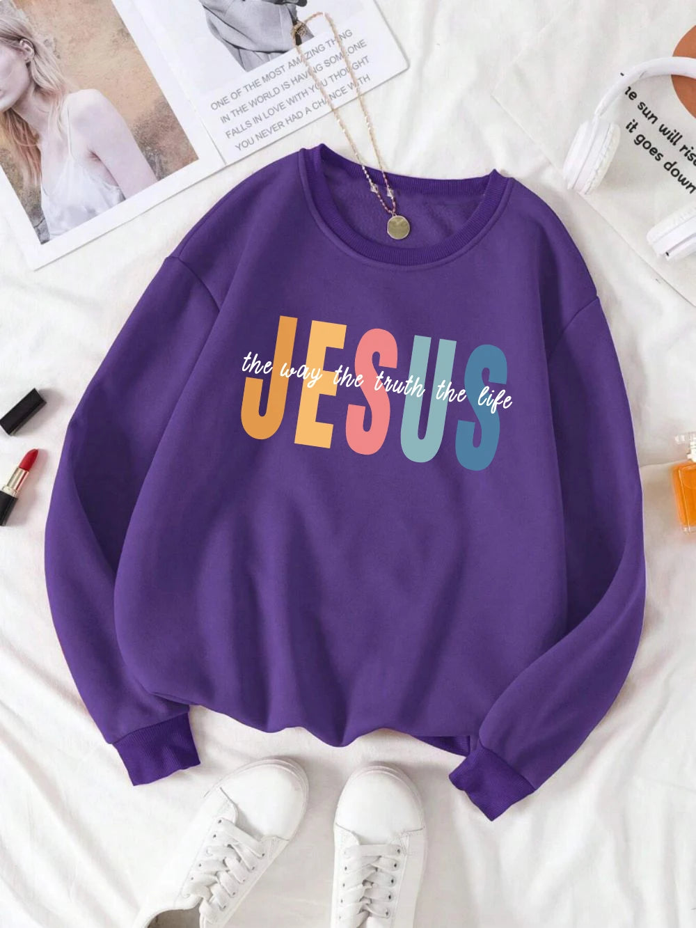 Sweat “JESUS — The Way, The Truth, The Life” – 12 Couleurs – Pull Chrétien Confort & Style