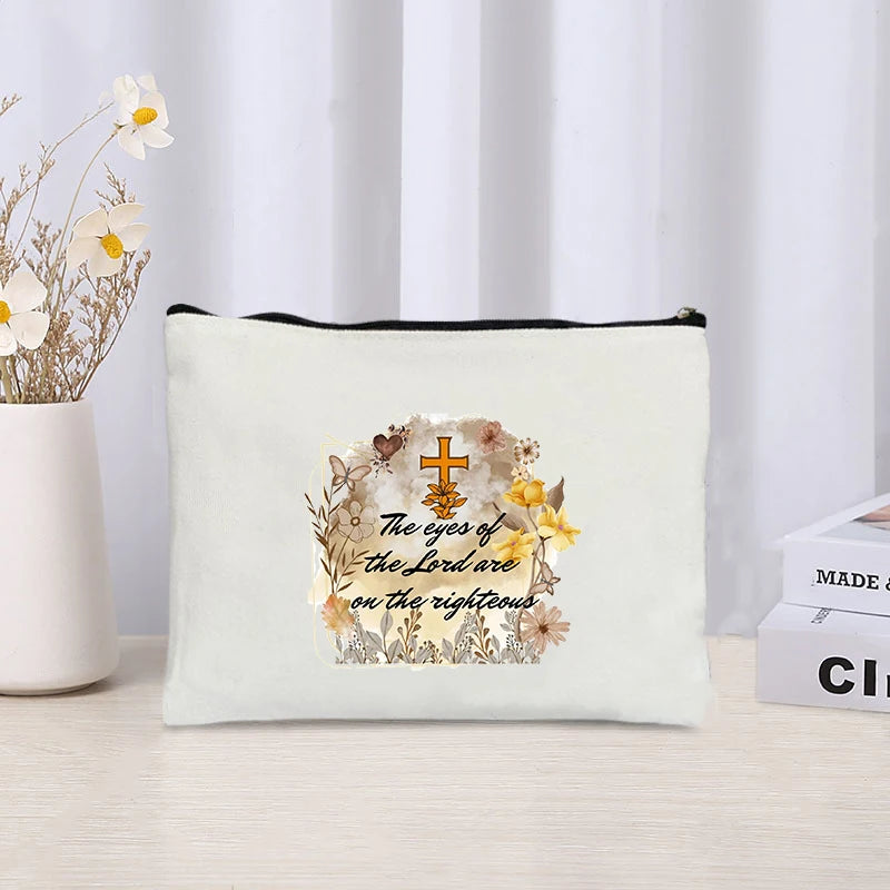 Trousse chrétienne “Appelle le Seigneur et sois sauvée” | Pochette Foi & Espérance – Makeup Bag / Organisateur chrétien