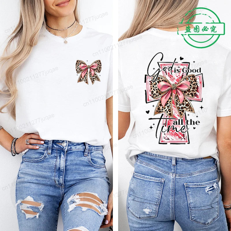 T-shirt chrétien femme “God is Good All the Time” – Croix rose & léopard – 8 coloris – XS à 4XL – Mode foi féminine