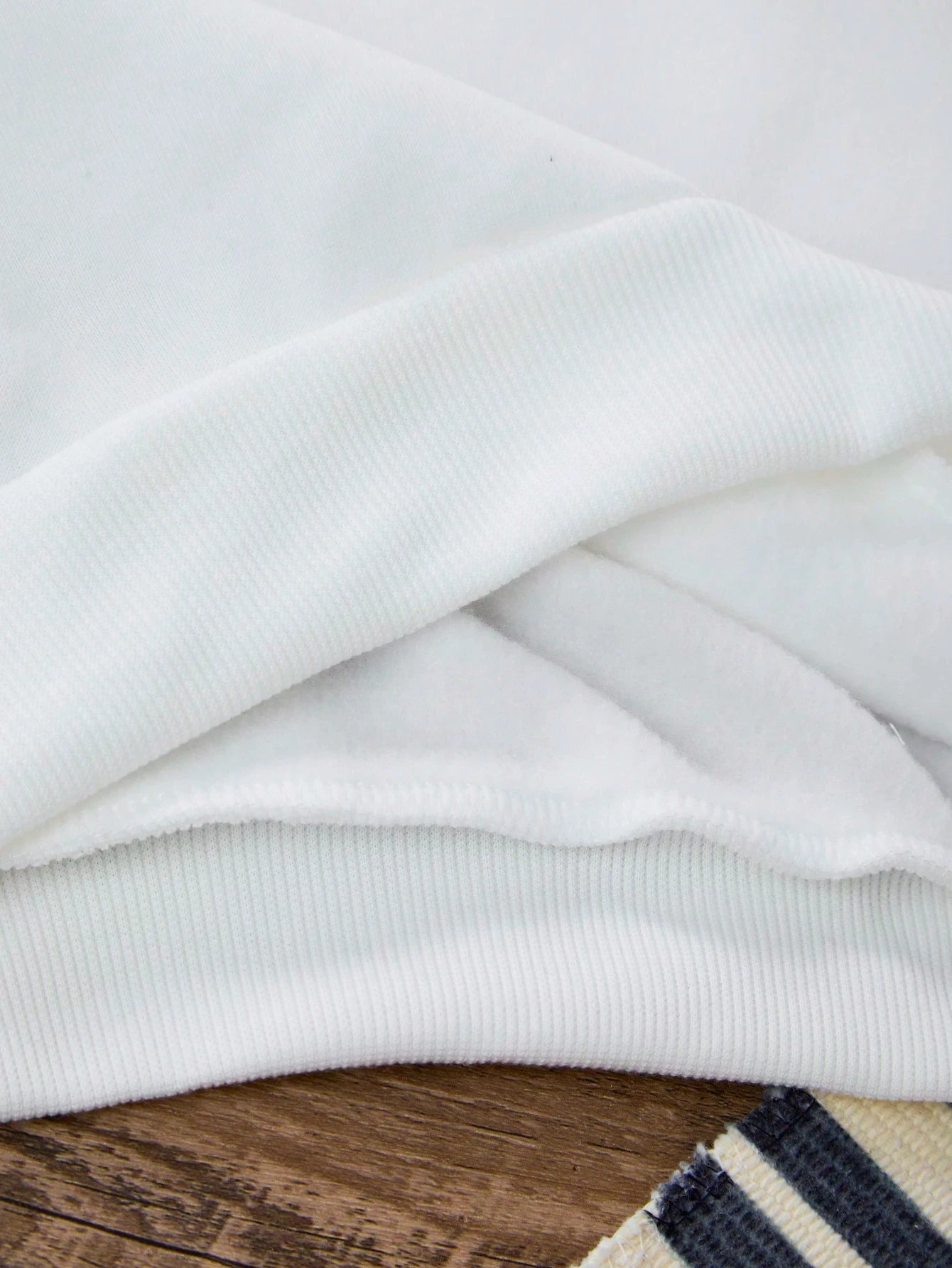 Sweat “JESUS — The Way, The Truth, The Life” – 12 Couleurs – Pull Chrétien Confort & Style