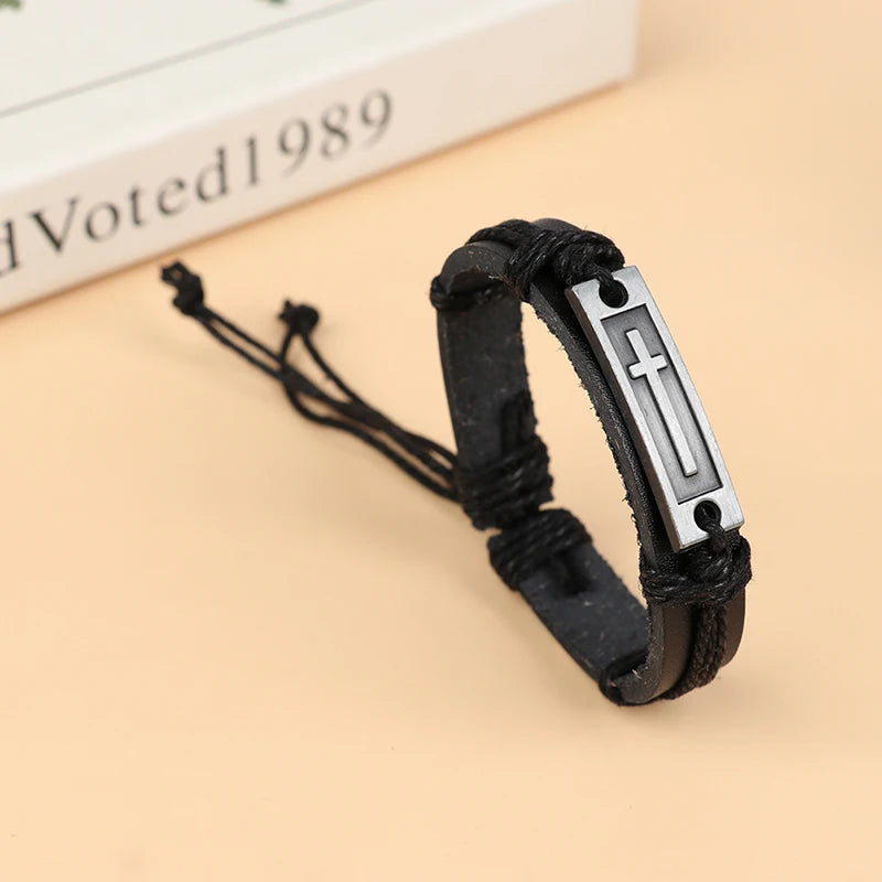 ✨ Bracelet chrétien cuir & acier – Croix minimaliste – Ajustable 18 + 5 cm – Noir ou Marron