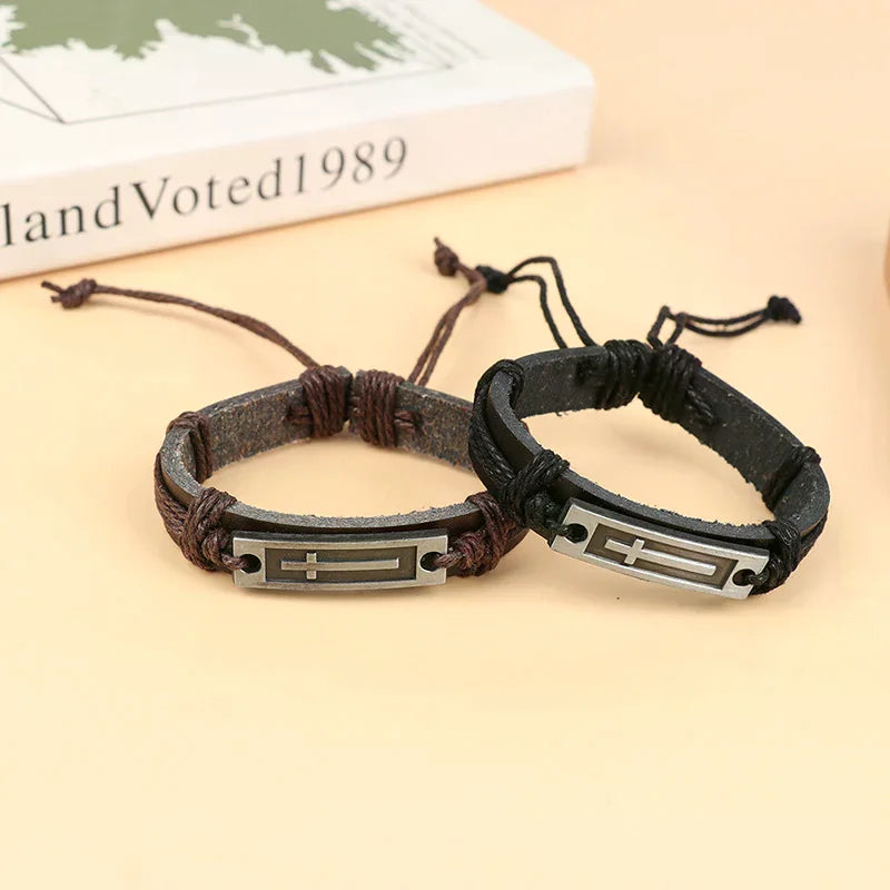 ✨ Bracelet chrétien cuir & acier – Croix minimaliste – Ajustable 18 + 5 cm – Noir ou Marron