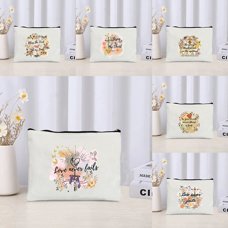 Trousse chrétienne “Appelle le Seigneur et sois sauvée” | Pochette Foi & Espérance – Makeup Bag / Organisateur chrétien