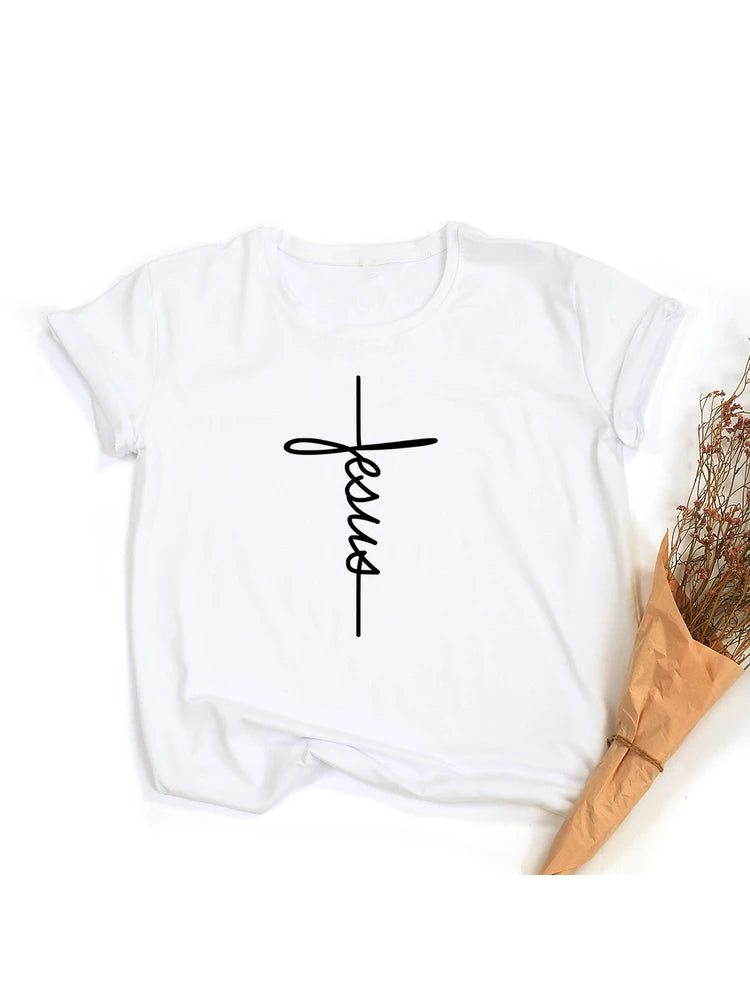 T-shirt “Jesus Cross” – Foi et Simplicité | T-shirt Chrétien Minimaliste pour Femme – Hope & Light Girlz